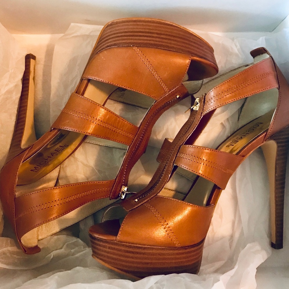 Micheal Kors Berkely T-Strap Luggage Brown Leather